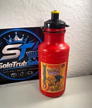 Pokémon Charizard plastic water bottle collectible